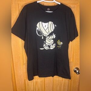 Peanuts Halloween mummy graphic T